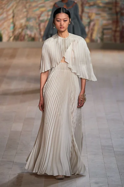 Look 67